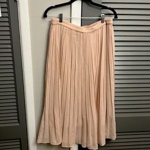 Uniqlo • chiffon pleated midi skirt • blush pink • size L